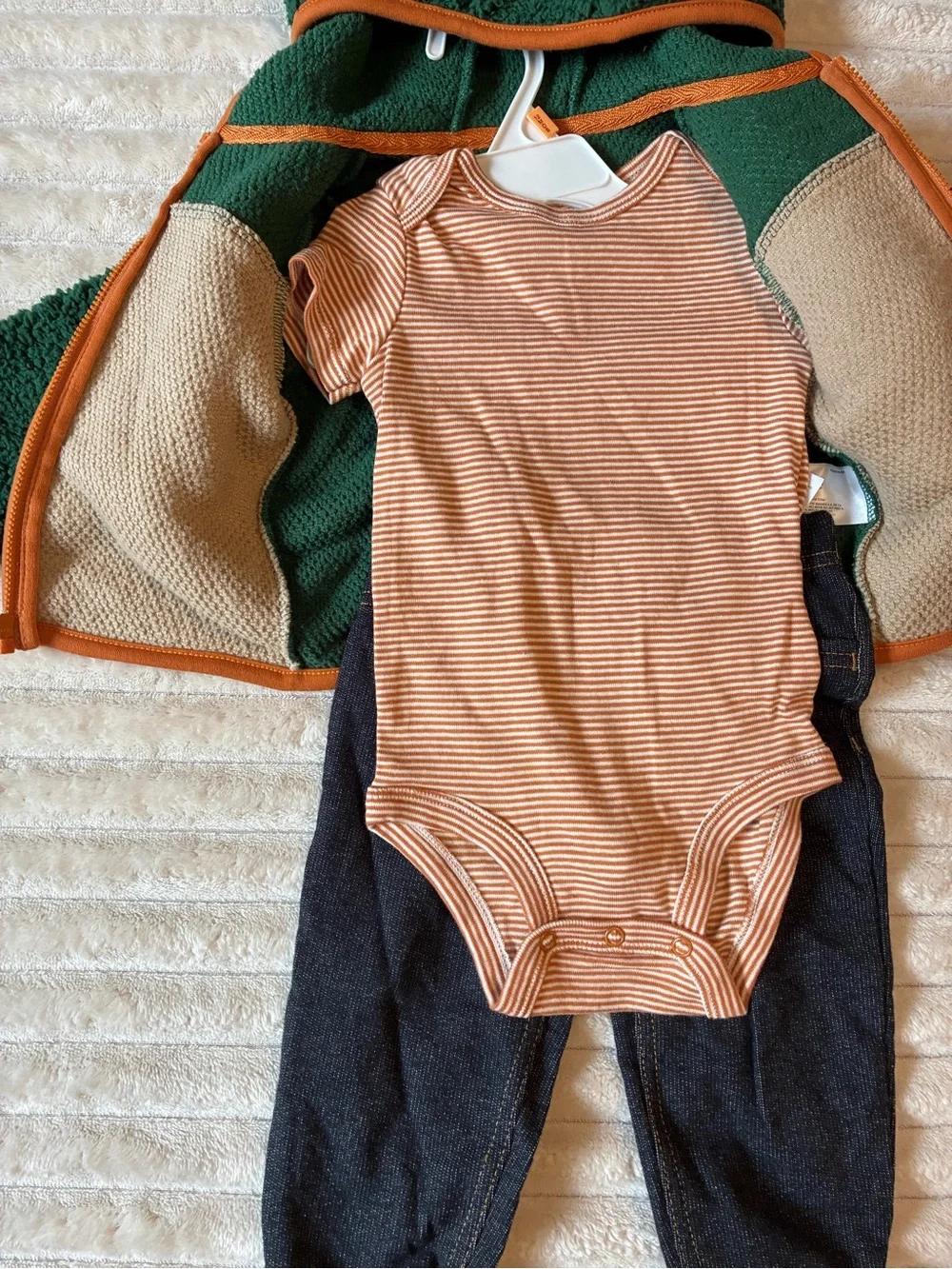 🍂 Carter’s 12M 3-Piece Outfit Set — Fall Adventure Look 🤎💚